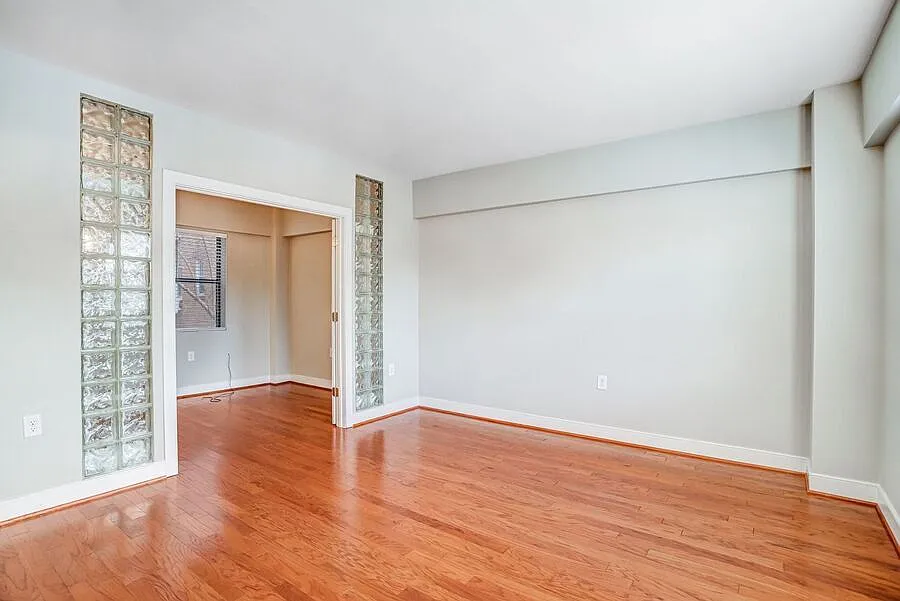 1727 R St NW APT 301 photo 1
