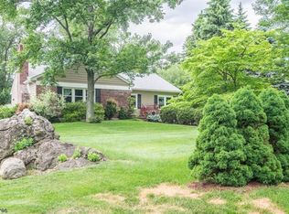 7 Pine Cone Ln, Sparta, NJ 07871
