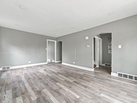 5th image of 14219 Drexel Ave