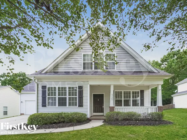 5725 Coopers Ridge Ln, Charlotte, NC 28269