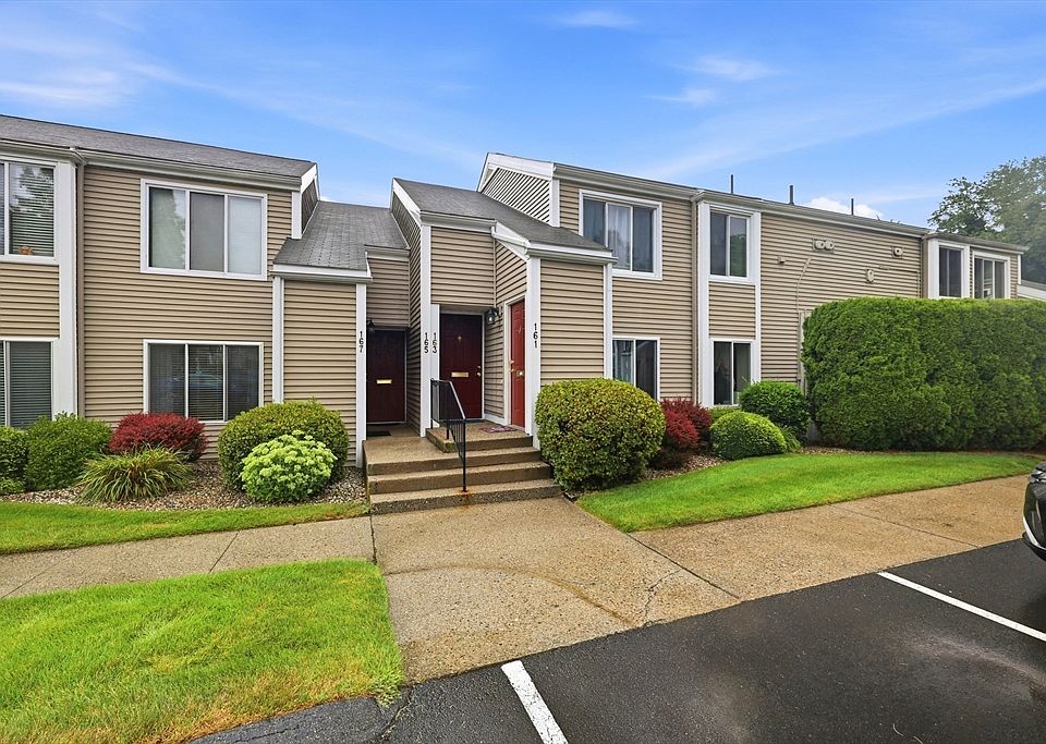 1st image of 161 Nassau Dr #161