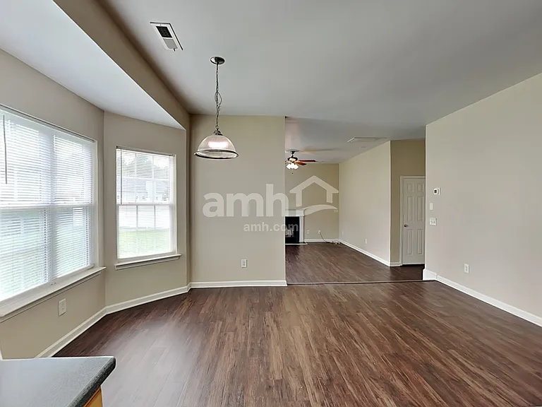 5711 Falkirk Ln — Photo 9