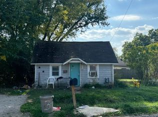 3465 Barth St, Flint, MI 48504