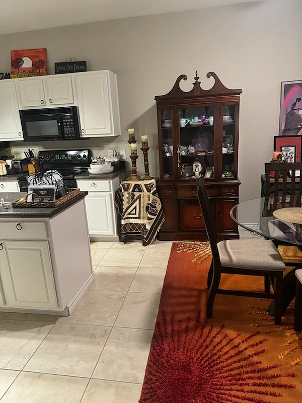 3 bed, 2.5 bath, 1602 sqft, $2,600 — Photo 4