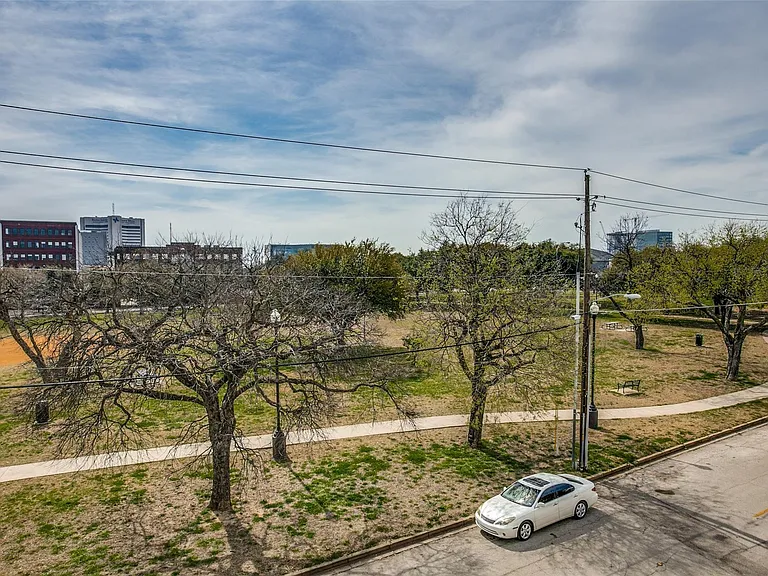 3405 Bryan St — Photo 22