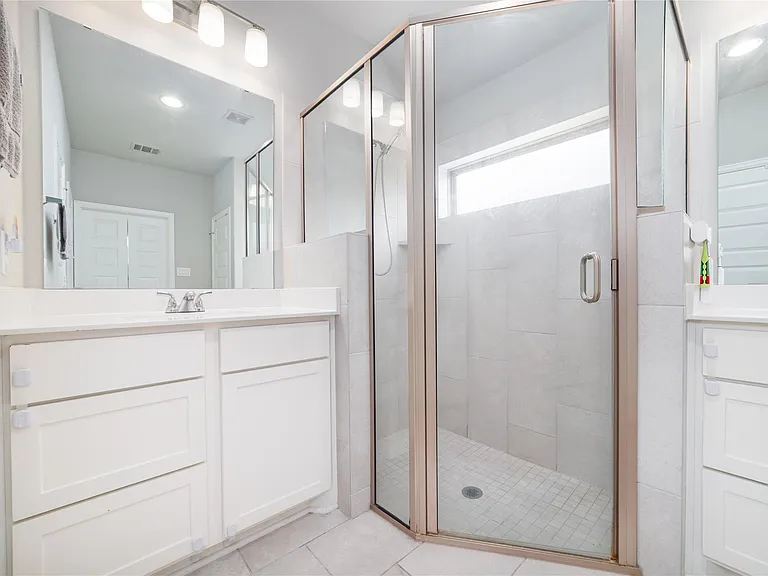 10443 Cecilia Star Ln — Photo 17