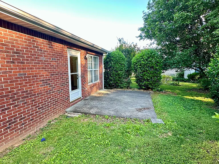 1620 Ridgecrest Dr #B — Photo 18