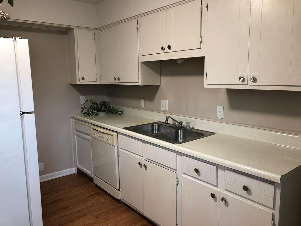 1st image of 1413 Mana Ln APT 4