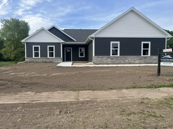 190 Deerrun Drive, Fall River, WI 53932