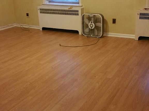 4th image of 1414 Devereaux Ave