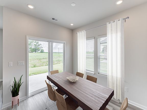 HSV_KendallFarms_S445Gibson_Y_322PoneStreet_GreatRoom.jpg