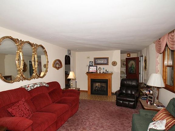 4th image of 429 Fernwood Ave