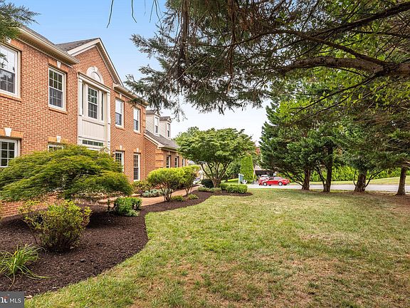 4th image of 7820 Preakness Ln