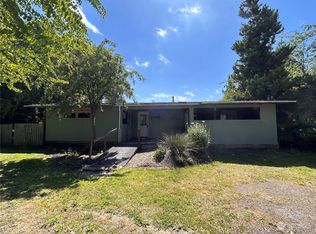 211 Robbins Rd, Sequim, WA 98382