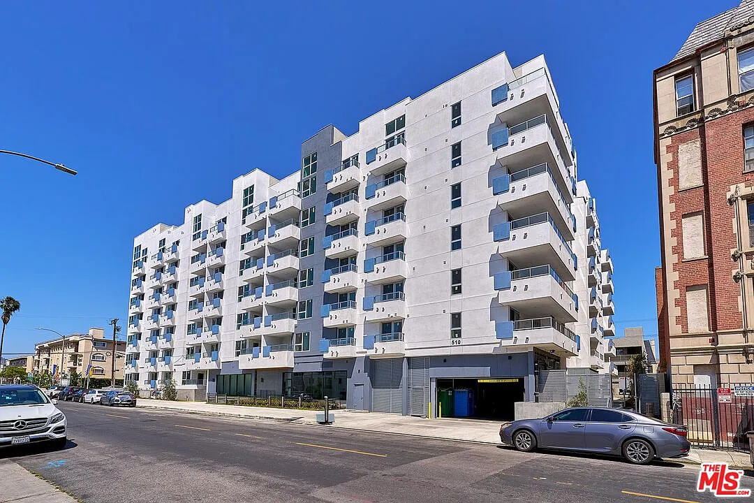 2 bed, 2.0 bath, 1190 sqft, $3,950 — Photo 1