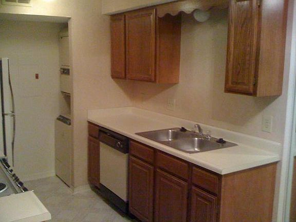 4th image of 11140 N Stratford Dr #508
