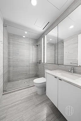 Bathroom, photo 5