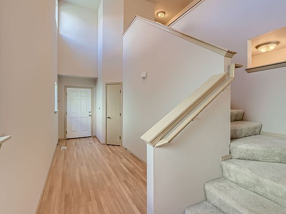 4th image of 230 84th Ave NE