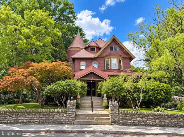 31 Hewett Rd, Wyncote, PA 19095