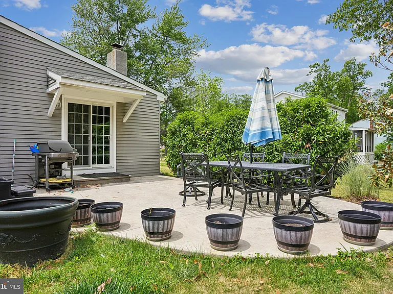 2316 Lorkim Ln — Photo 24