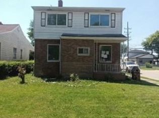 23377 Rosalind Ave, Eastpointe, MI 48021