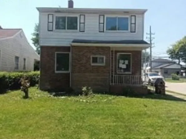 23377 Rosalind Ave, Eastpointe, MI 48021