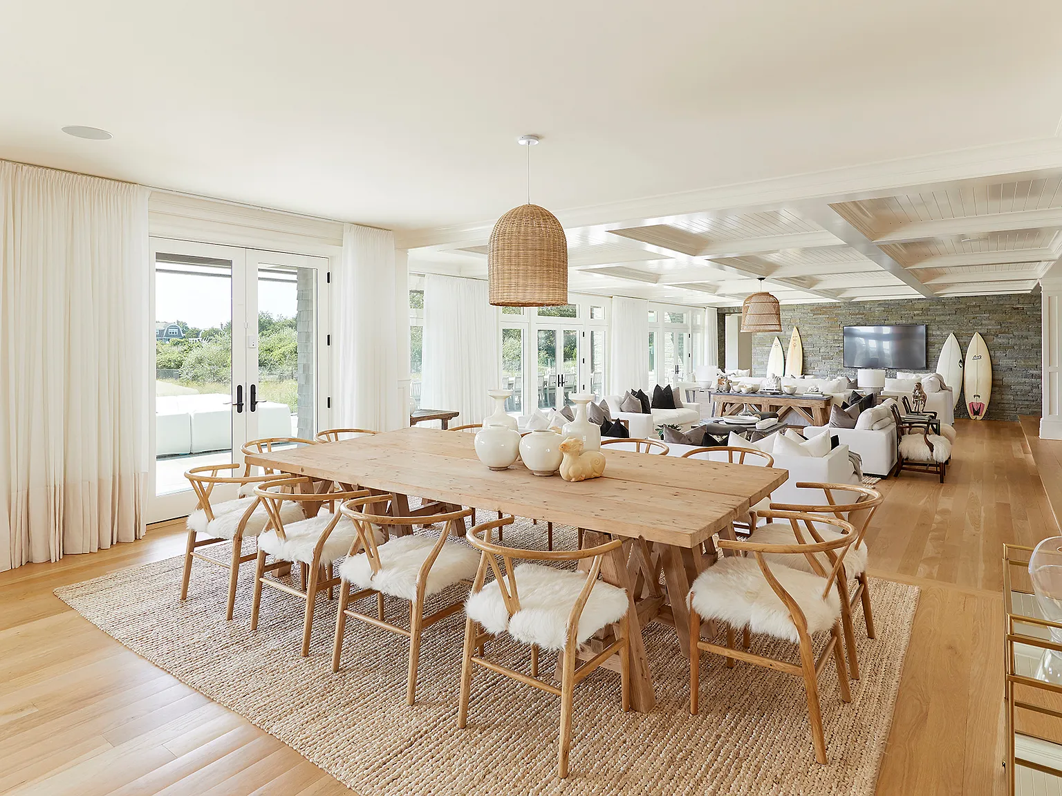 Turn-Key Waterfront Home With Bay Access — Photo 4