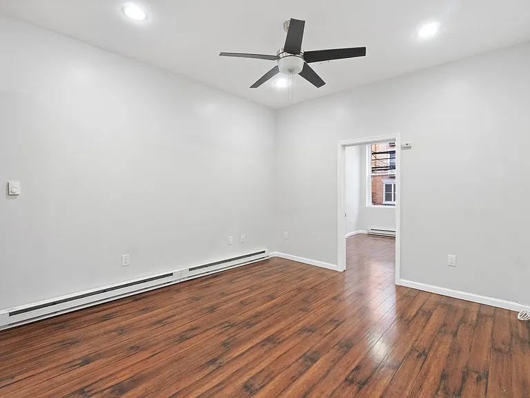 916 Willow Ave #1 — Photo 24