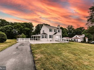3529 Woodburn Rd, Annandale, VA 22003