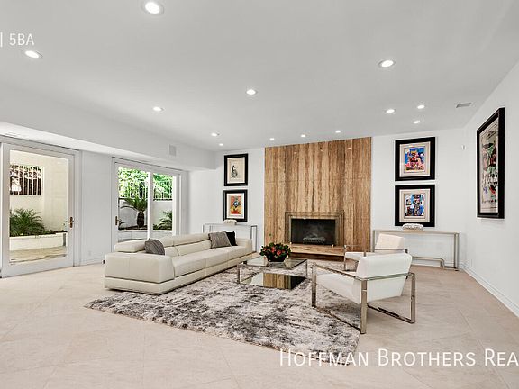 4th image of 16042 Royal Mount Dr