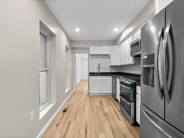 1432 E Fort Ave — Photo 3