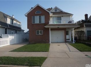 664 E Walnut St, Long Beach, NY 11561