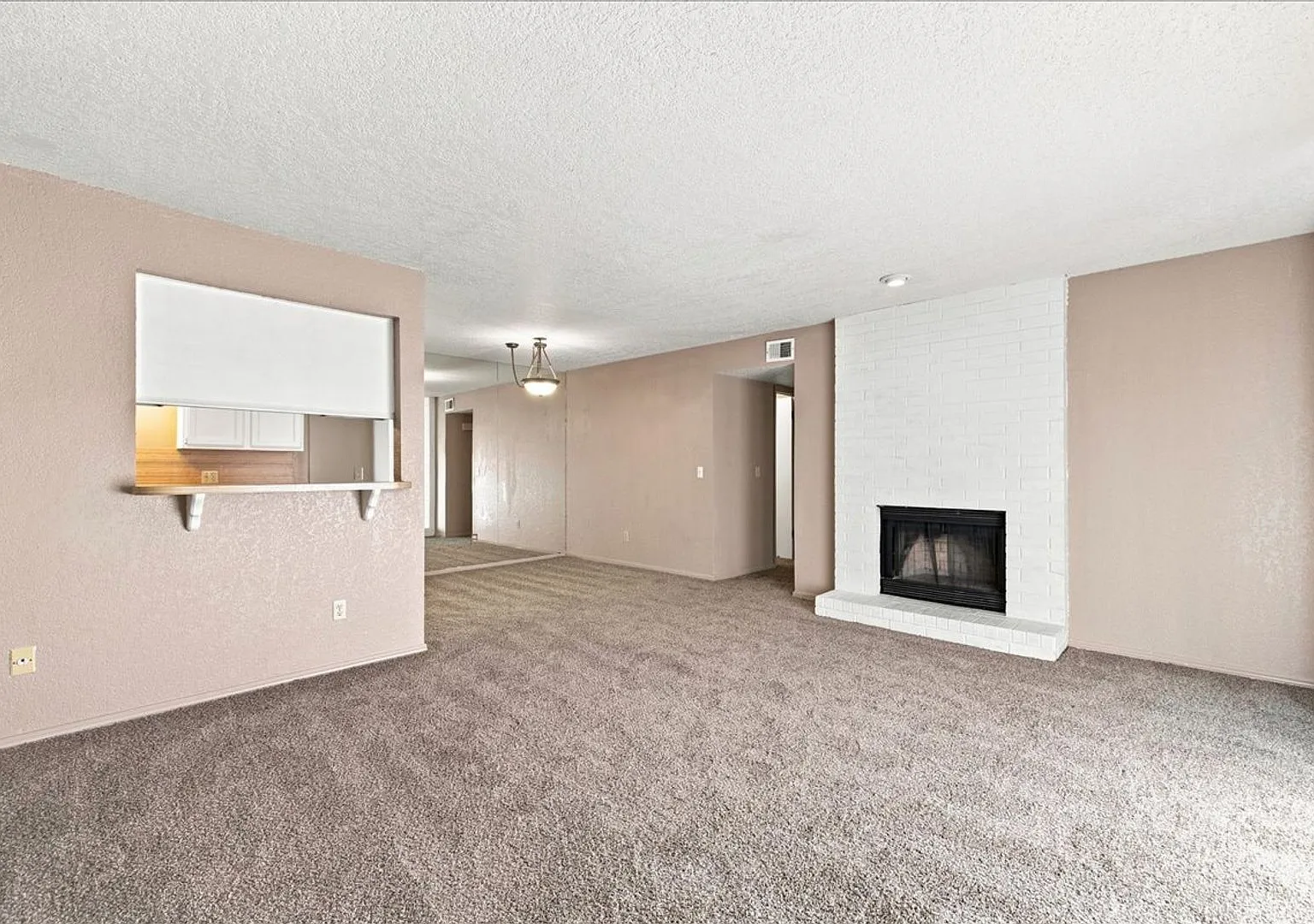 2 Bedroom in the Nantucket gated community — Photo 4