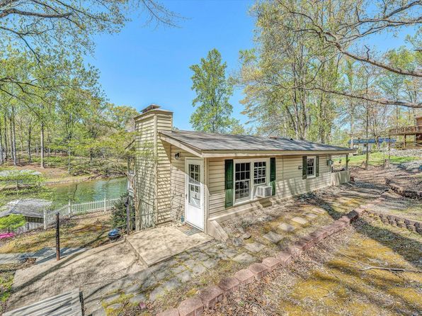 241 Locust Ln, Penhook, VA 24137