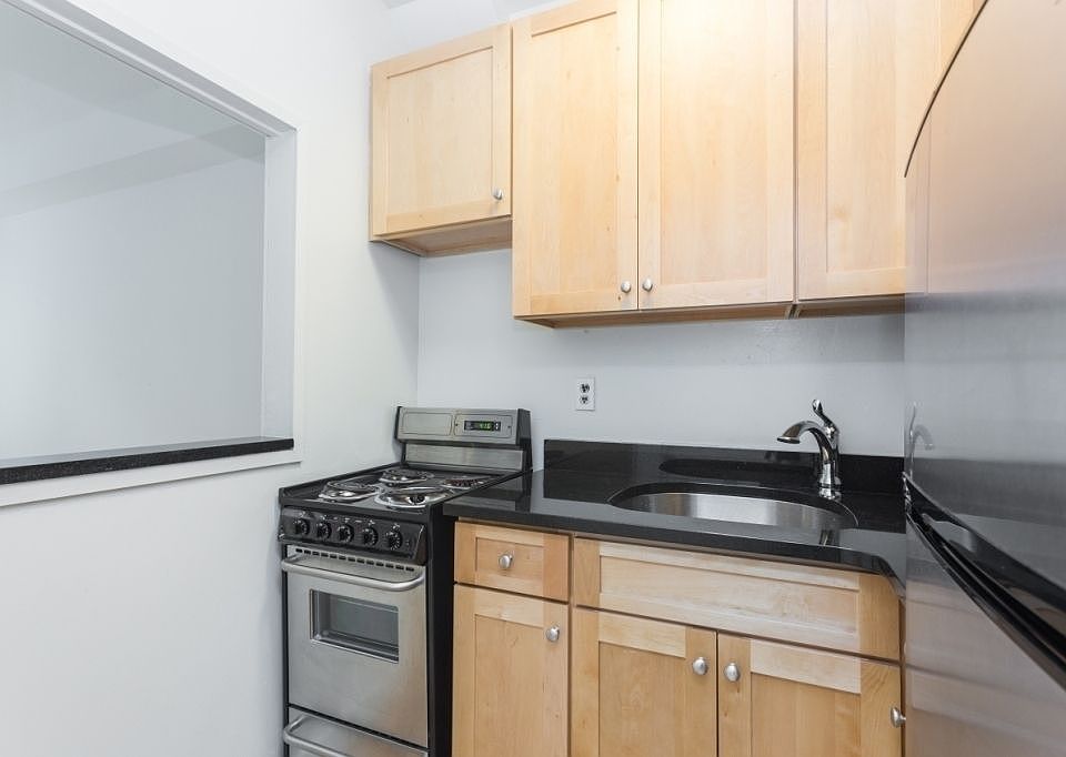 1st image of 1665 1st Ave APT 3B