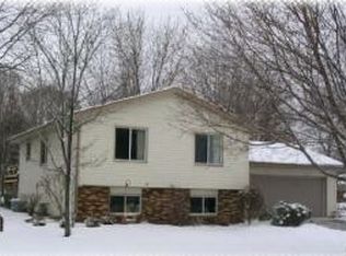 1501 Chickadee Ln, Appleton, WI 54915