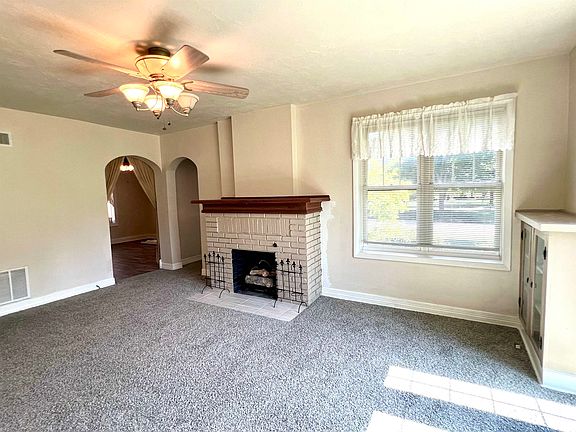 5th image of 900 Circle Dr