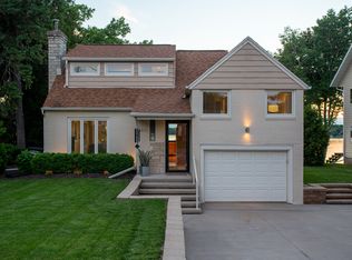 1410 Lakeshore Dr, Menasha, WI 54952