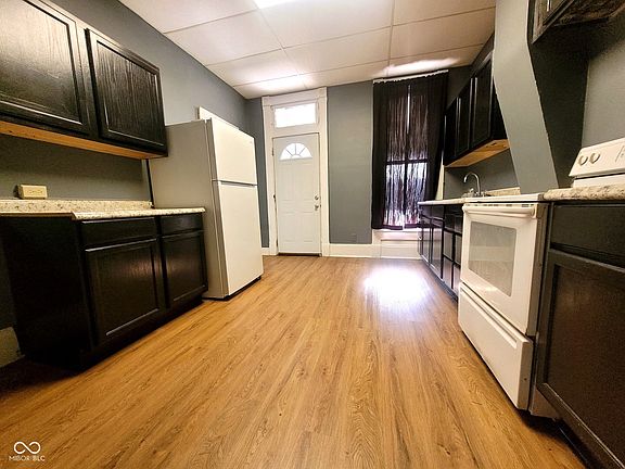 4th image of 301 S Clay St