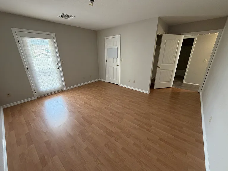2899 Country Club Dr — Photo 11