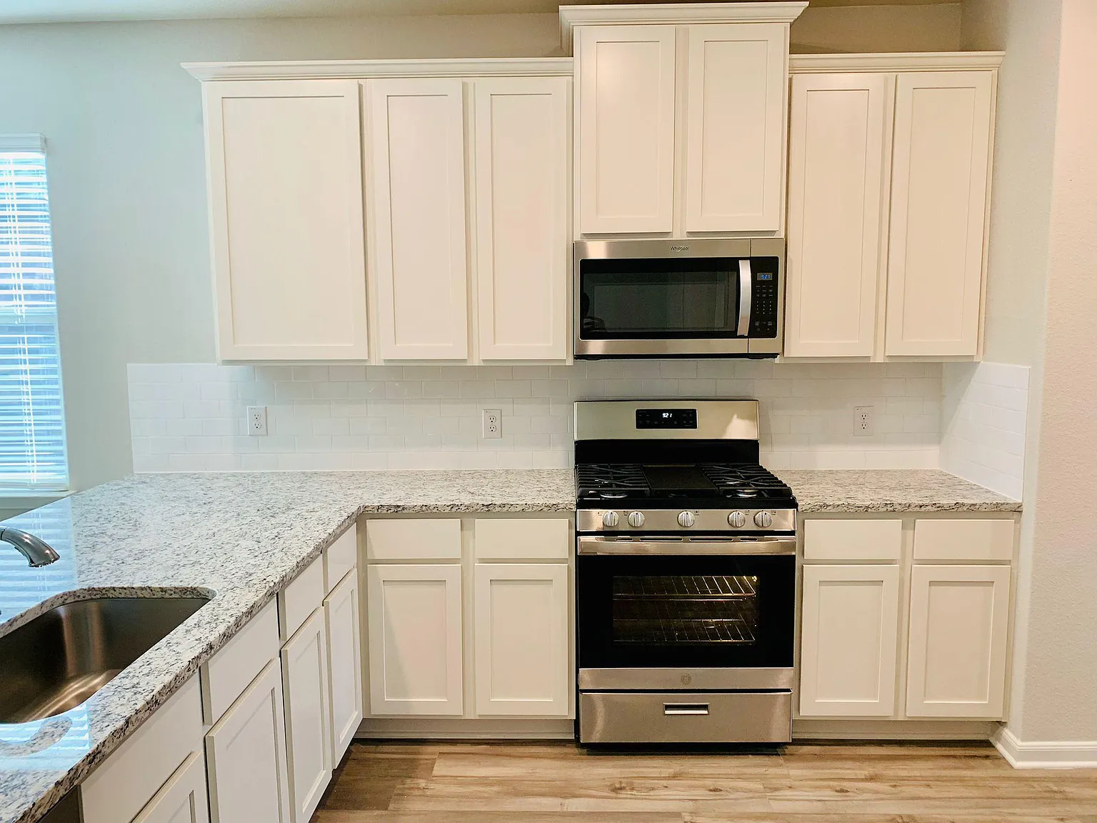 3 bed, 1620 sqft, $1,950 — Photo 2