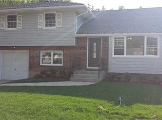 65 Rhodes Ave, Hempstead, NY 11550