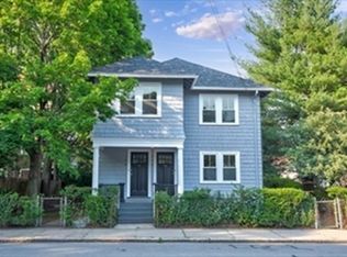 148-150 Chestnut St, Brookline, MA 02445