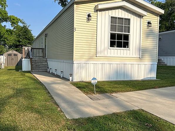 3 Daisy Dr