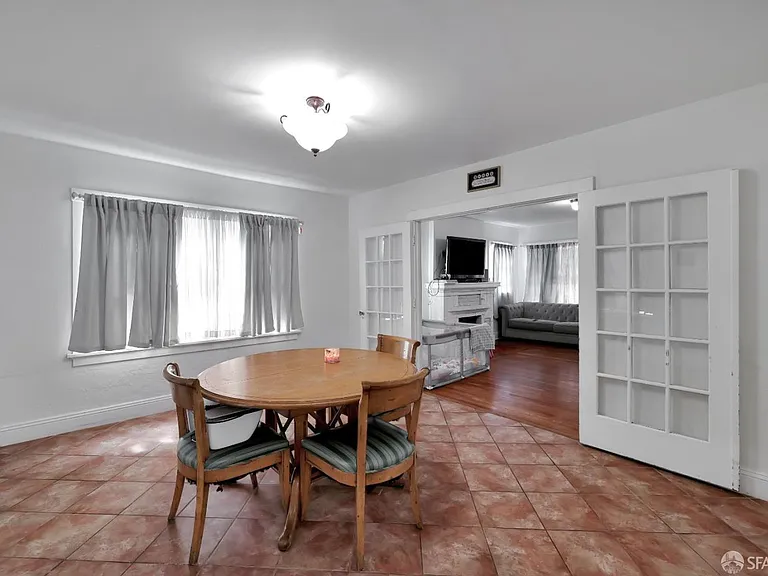 609 S Delaware St — Photo 12