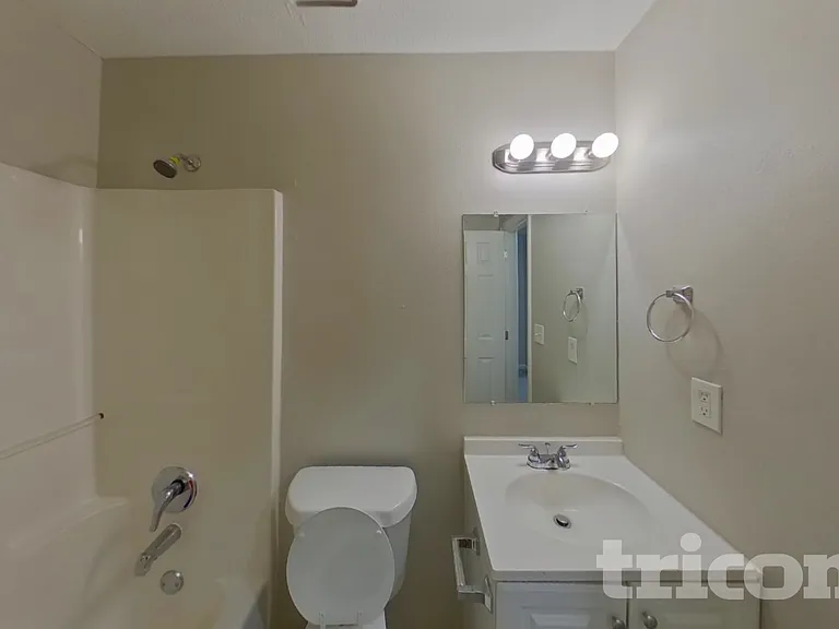 4702 Bullock Ln — Photo 13