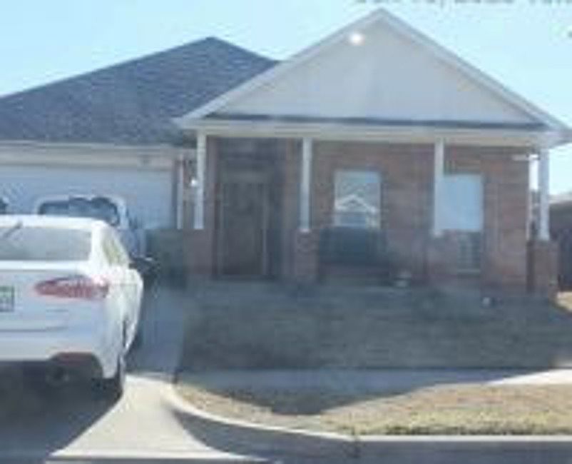 1st image of 938 Zachary Dr