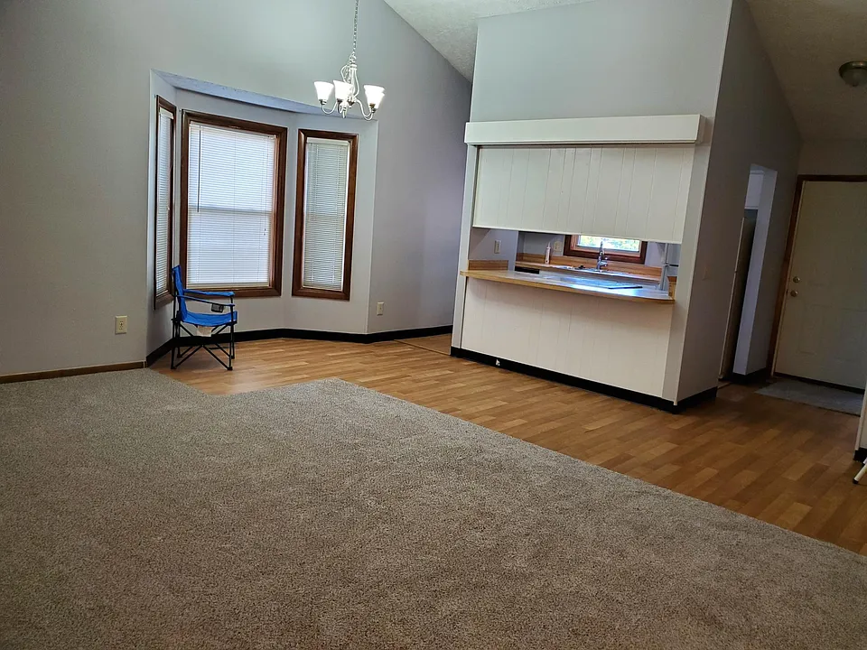 90 Groton Dr
