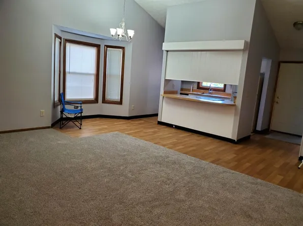 90 Groton Dr, Westerville, OH 43081