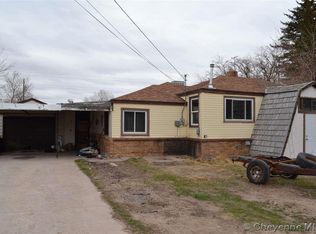 2005 S 3rd Ave, Cheyenne, WY 82007